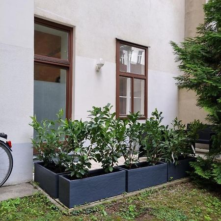 Alpa 2 Zimmer Wohnung In Wien Rochusmarkt Exteriér fotografie