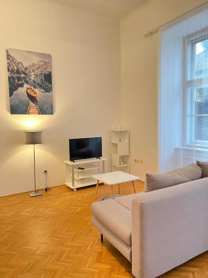 Alpa 2 Zimmer Wohnung In Wien Rochusmarkt Exteriér fotografie