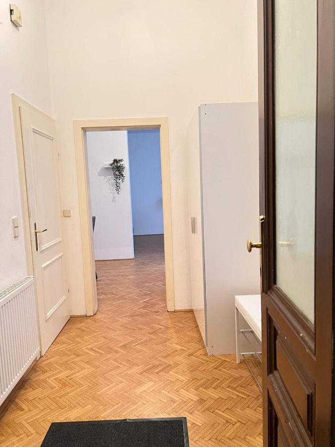 Alpa 2 Zimmer Wohnung In Wien Rochusmarkt Exteriér fotografie