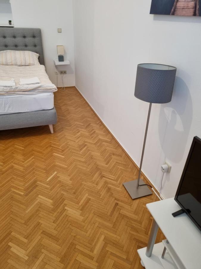 Alpa 2 Zimmer Wohnung In Wien Rochusmarkt Exteriér fotografie